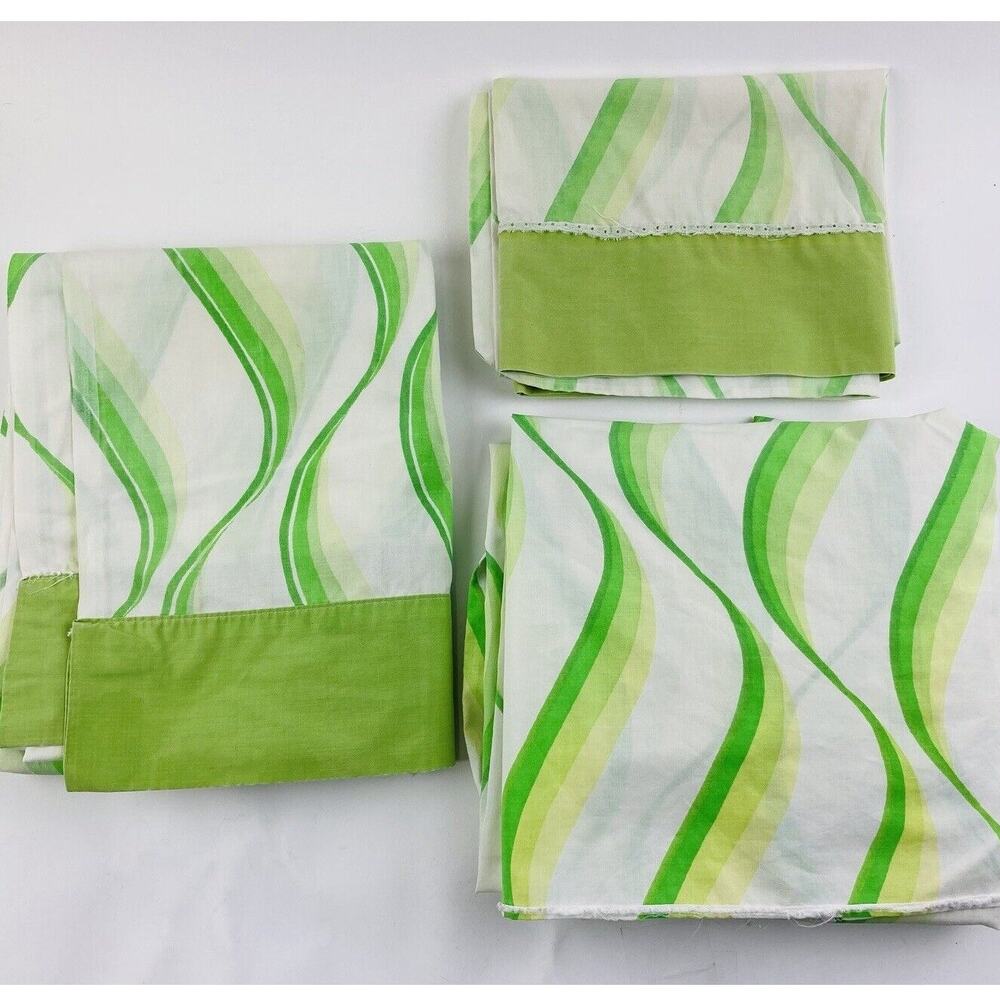 Vintage 1970s Dan River Percale Tranquale Green Wavy Sheet Set Flat Pillowcase